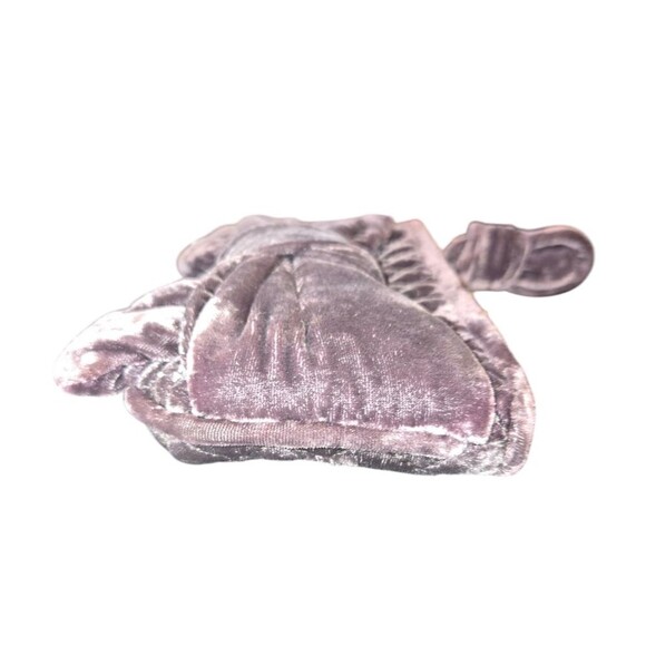Juicy Couture Purplish Gray Quilted Velvet Bow Front Zippered Wristlet 8"X4"X1" - Picture 3 of 11